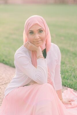 farhana muslimah in pink hijab