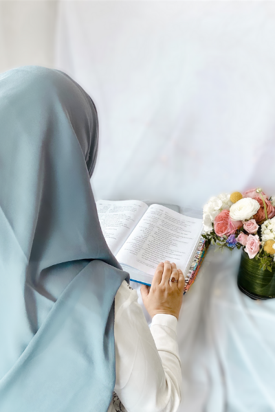 muslim girl hijab book flowers